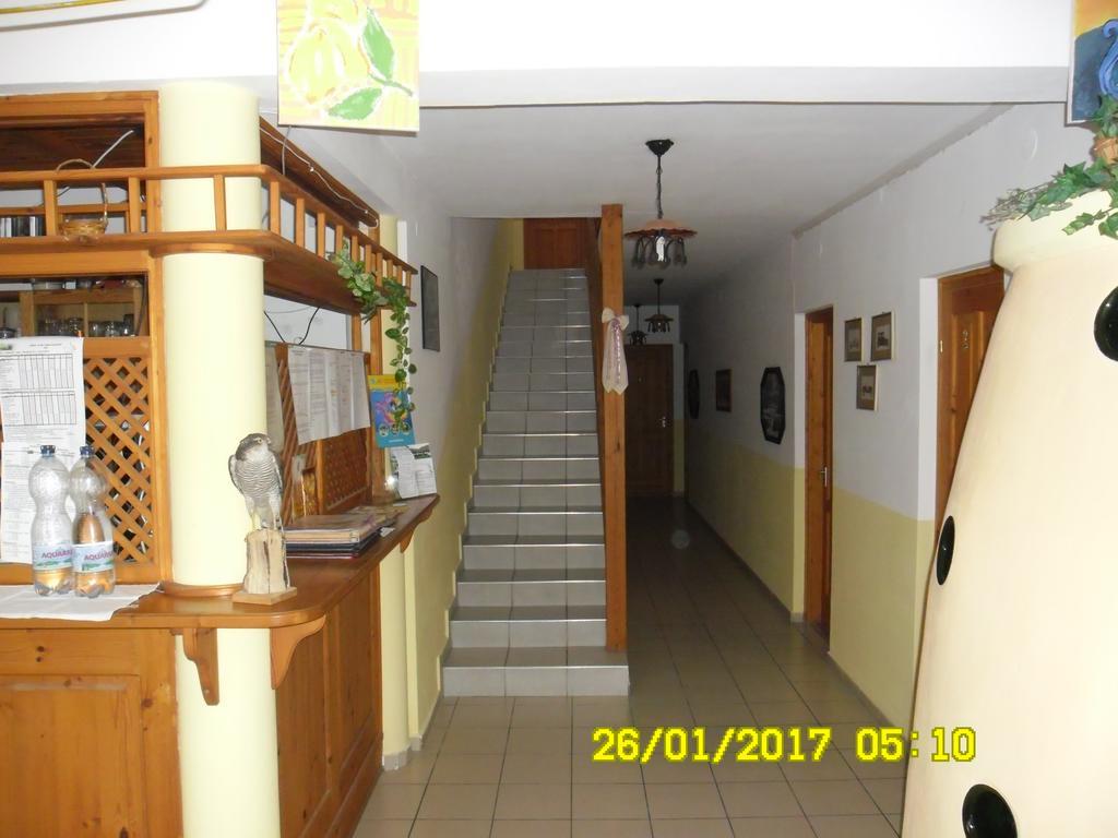 Pension Heidi Lenti Bagian luar foto