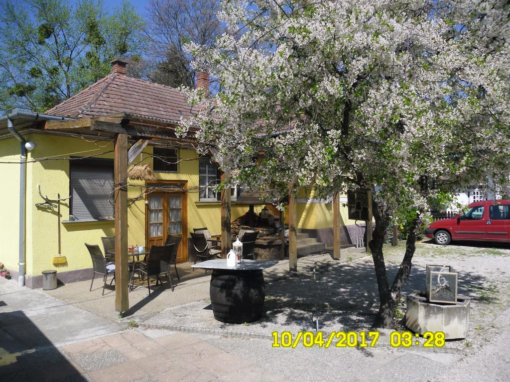 Pension Heidi Lenti Bagian luar foto